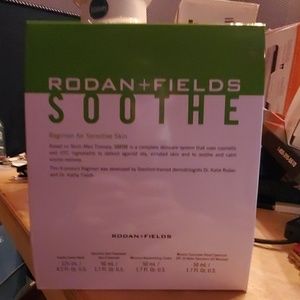 Rodan and Fields Soothe 4 Piece Regimen